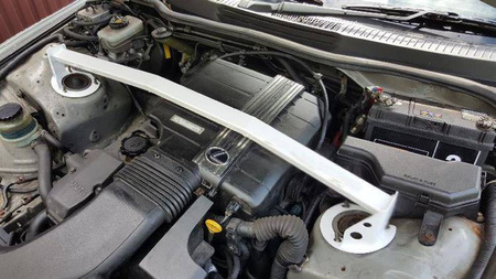 Strut Bar Lexus IS 200 Black