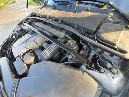 Barre anti-rapprochement BMW 3 E90 E91 E92 N52 Noir